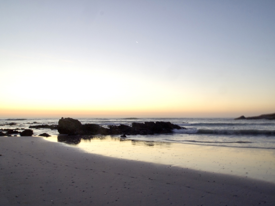 To Let 5 Bedroom Property for Rent in Grotto Bay Western Cape